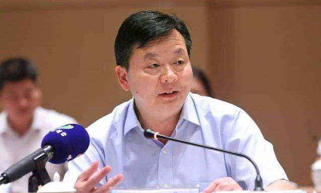 热门:“给1000元，帮我教训她”玉林3名男子“伏击”夫妻当街殴打