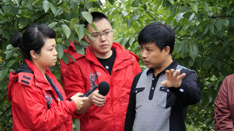 首届重庆铜梁中华龙灯艺术节开幕式隆重举行